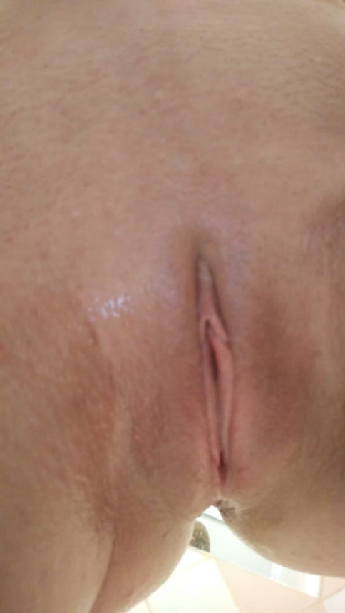 Fitness model poses nude – photo 38