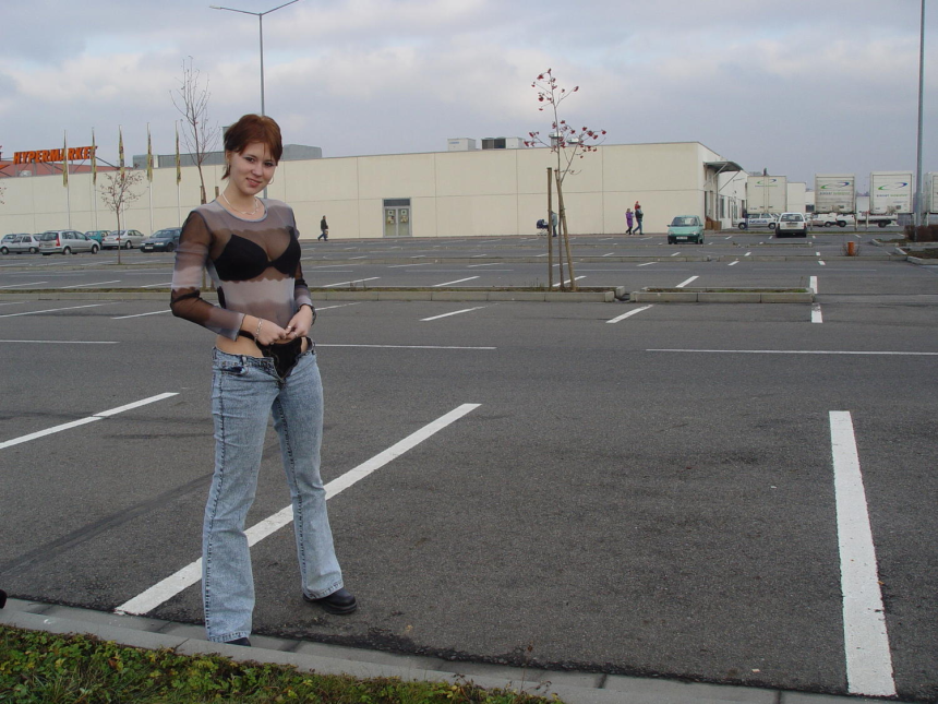 Intimate shots of an ordinary girl with attractive breasts – photo 5