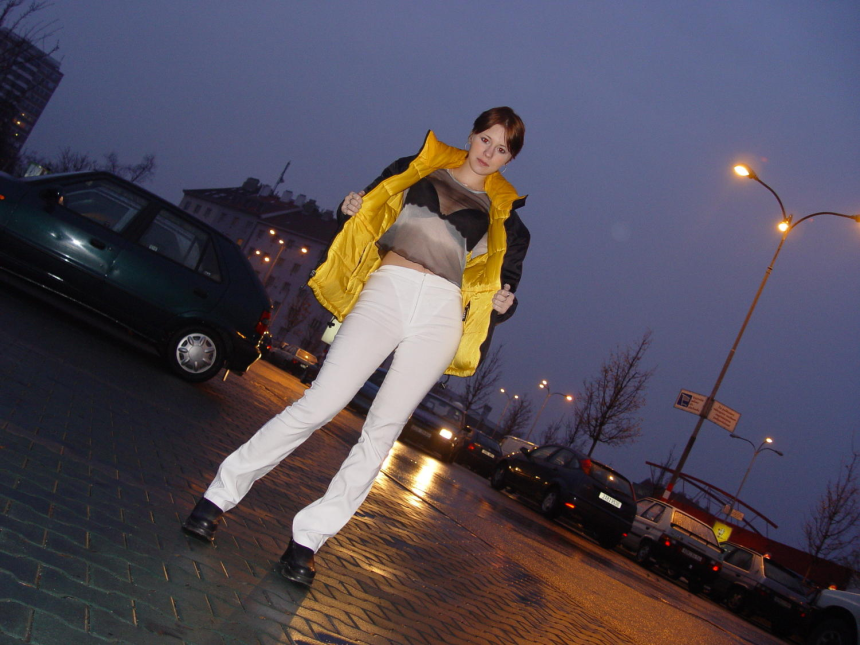 Intimate shots of an ordinary girl with attractive breasts – photo 9