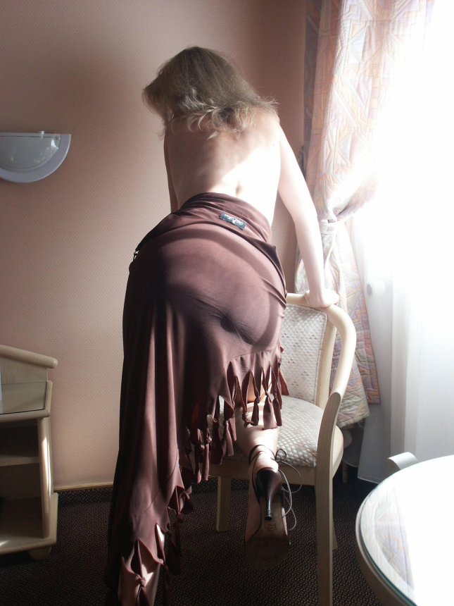 Опытная секретарша с волосатой киской делает минет и занимается сексом – фото 11