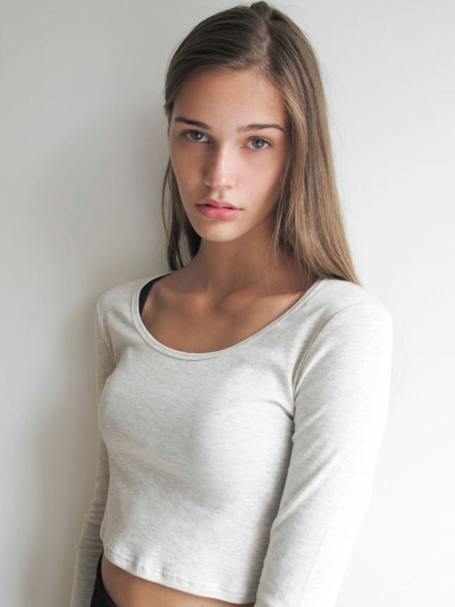 The naked girl is not shy to show off her attractive body and is ready to show herself naked while experiencing orgasms – photo 3