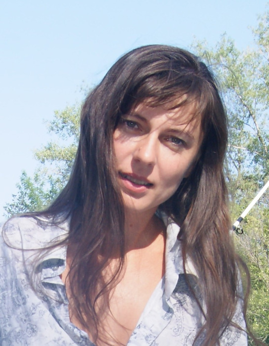 Красивая дама сделала несколько откровенных снимков для себя – фото 2