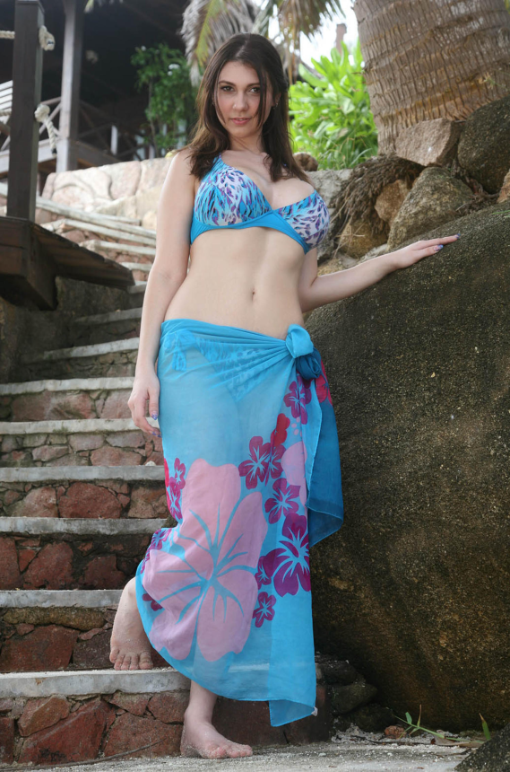 A unique combination of a slim figure and huge breasts – photo 20