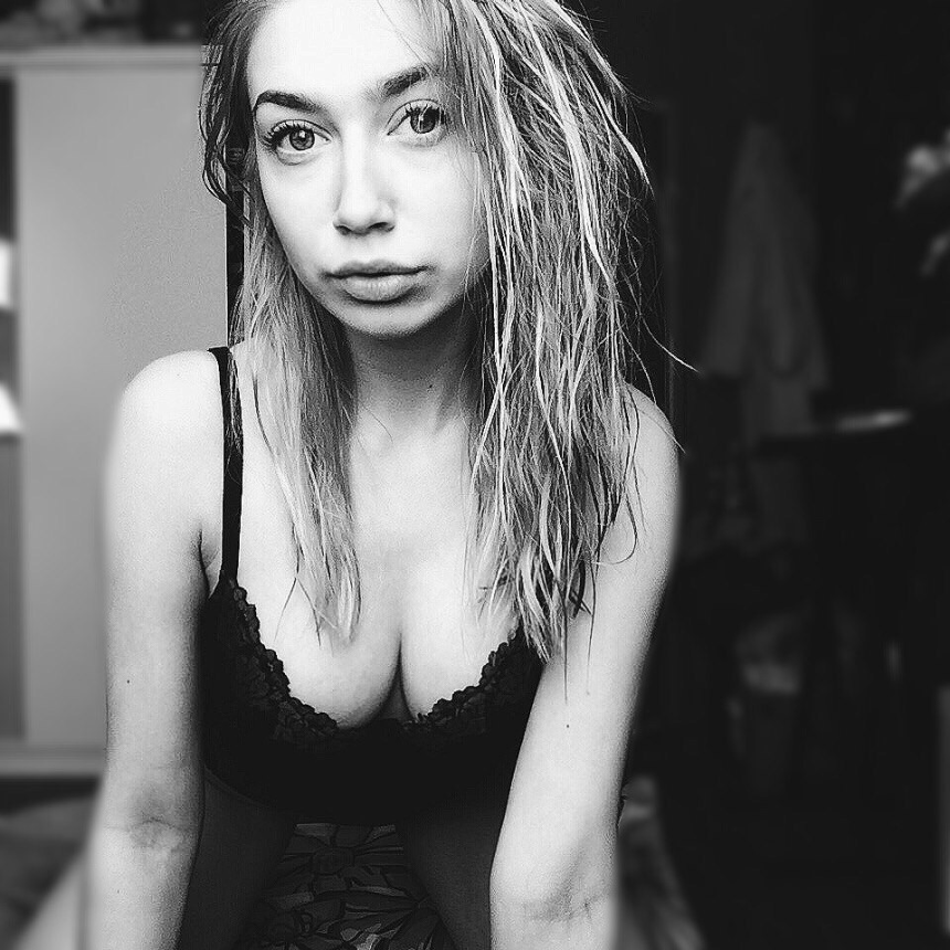 Сексуальная кошка с идеальной фигурой – фото 2