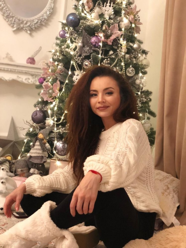 Фото Миленькая девушка позирует голая для вас