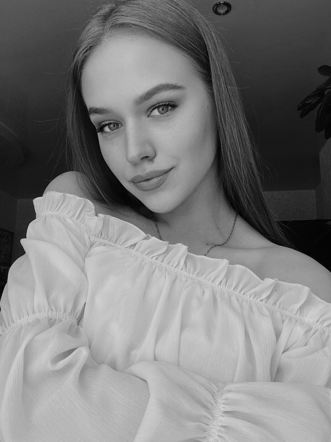 Фото Красивая эротика в черно-белых тонах