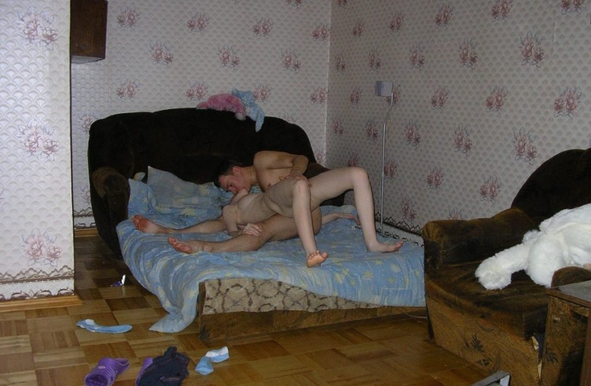 Еще одна пара решила сделать фотографии своих интимных моментов. Они позировали в откровенном белье и, естественно, занимались сексом – фото 8