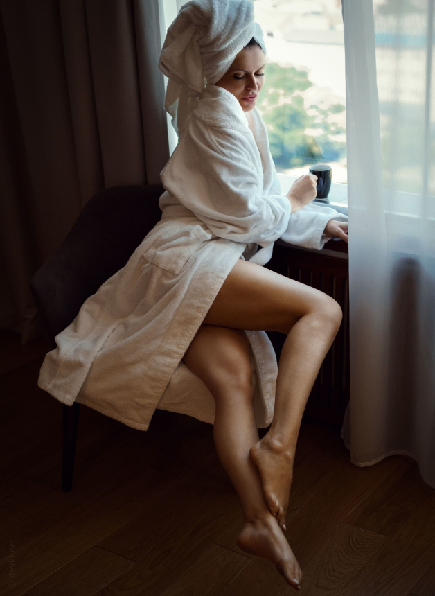 My stunning wife knows how to pose nude effectively. – photo 52