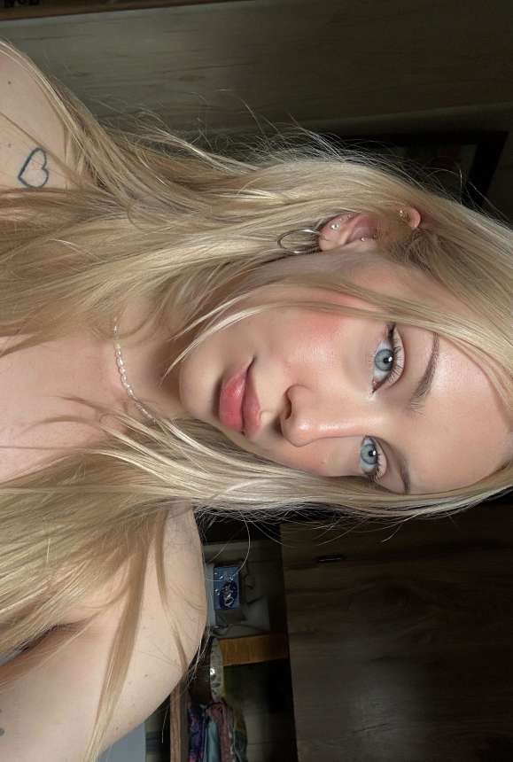 Интимные фото молодой блондинки – фото 75