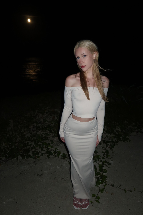 Интимные фото молодой блондинки – фото 82