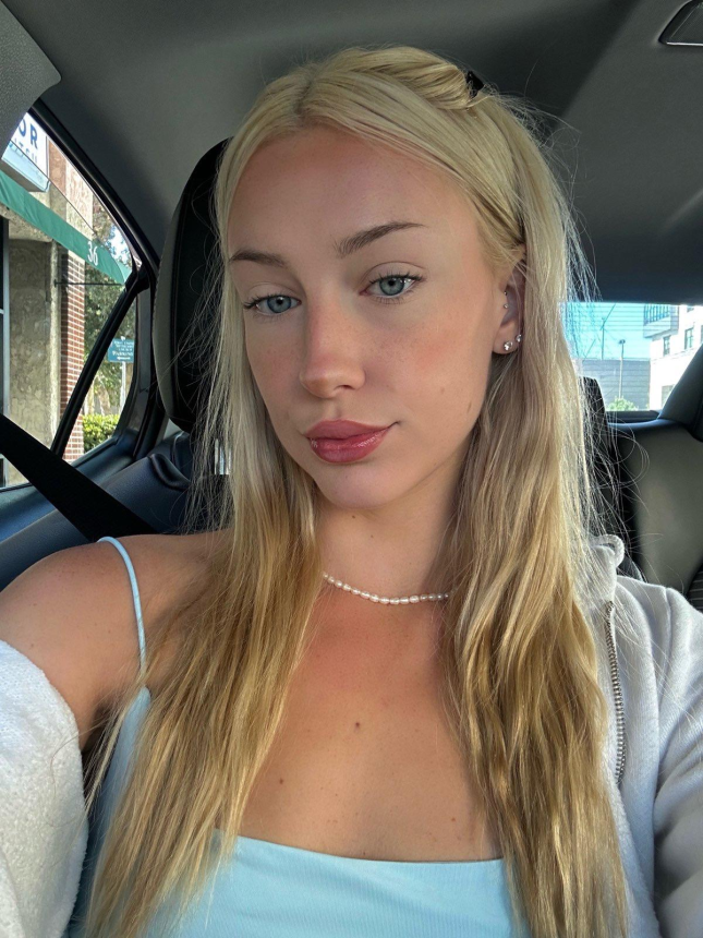 Интимные фото молодой блондинки – фото 100