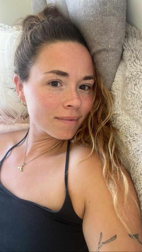 Фото девушки с большой задницей – фото 22