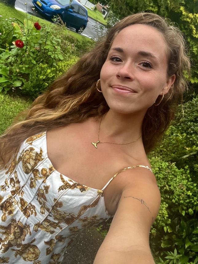 Фото девушки с большой задницей – фото 57