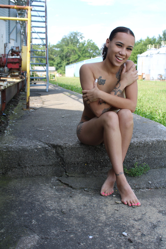 Стройная испанка со стройным телом – фото 26