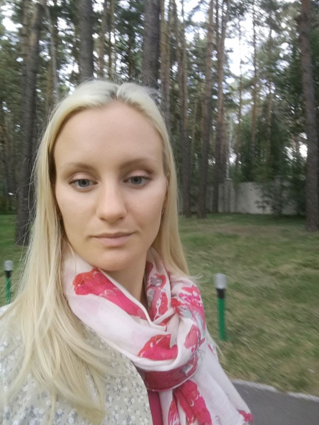 На фото красивая блондинка – фото 29