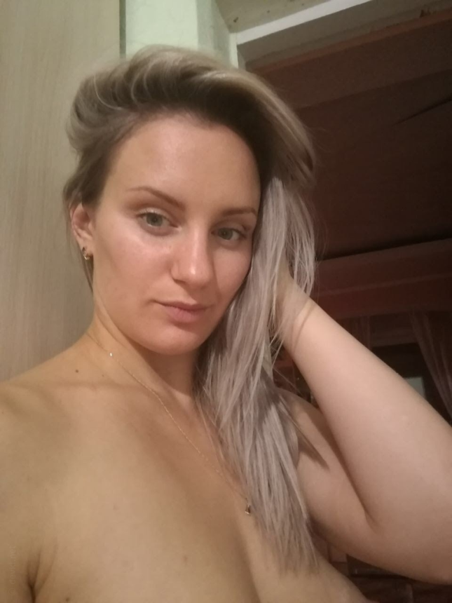 На фото красивая блондинка – фото 51