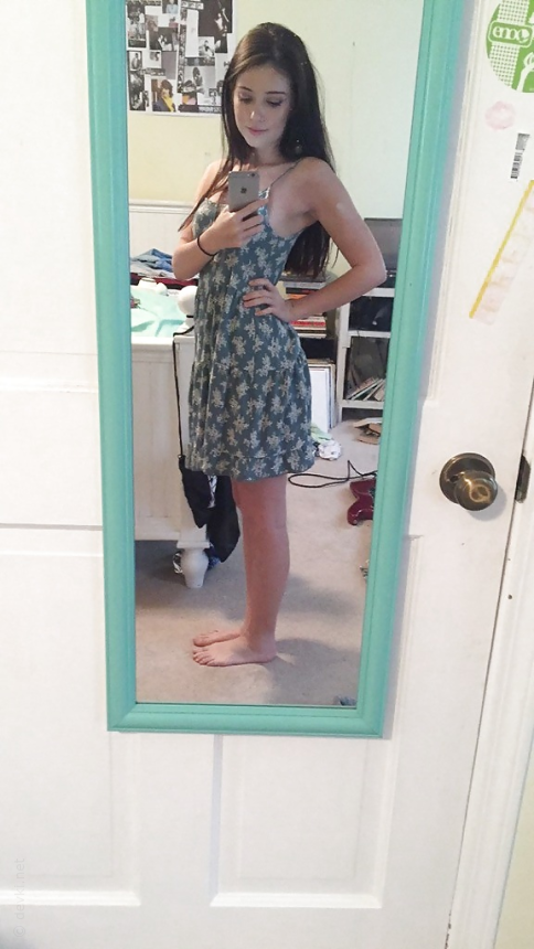 A very cute girl for tender sex is photographed naked. – photo 2