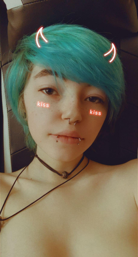 Молодая девушка с татуировками, частные интимные фотографии – фото 45