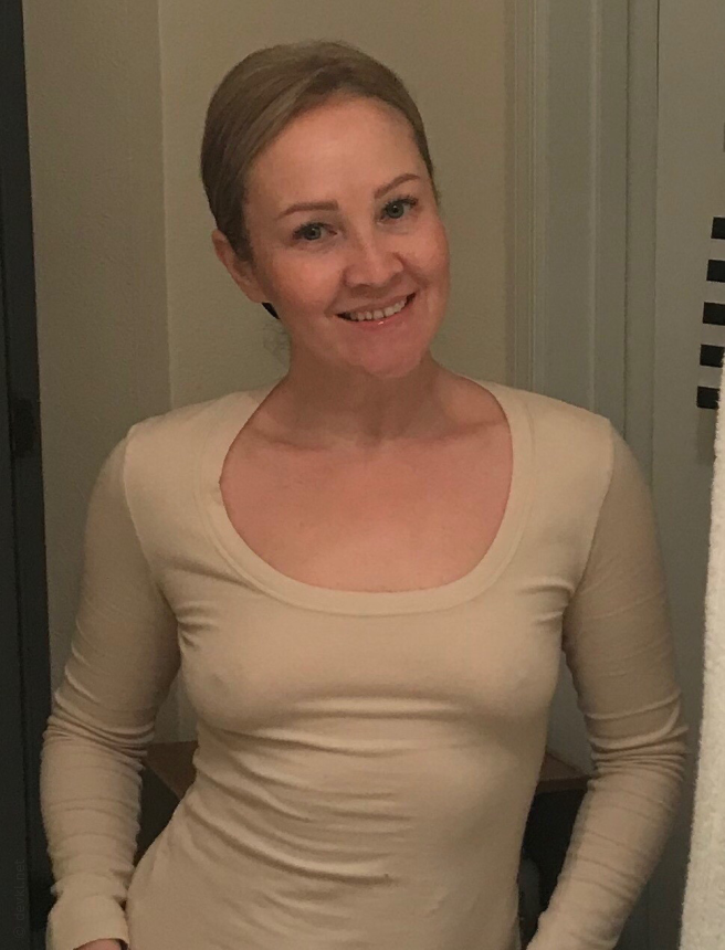 Откровенные снимки одной дамы, сделанные в разное время и в разных местах – фото 24