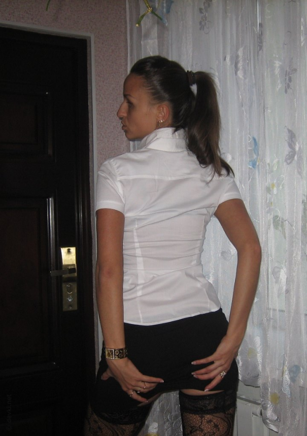 Фото Фото сексуальной мамаши в откровенном порно селфи