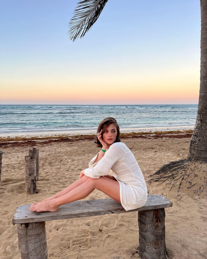 Изысканная дама показывает свои интимные снимки в сети - наслаждайтесь! – фото 3