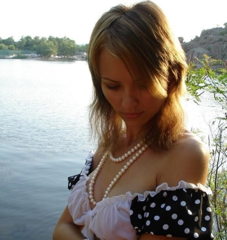 Ukrainian blonde: blowjob to her husband and erotic photos from the sea – photo 27
