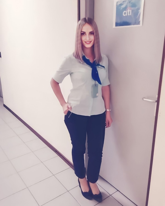 Голая блондинка делает откровенное селфи для тебя – фото 3