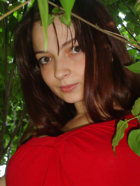 Пышная милфа показывает своё зрелое тело во всей красе – фото 2