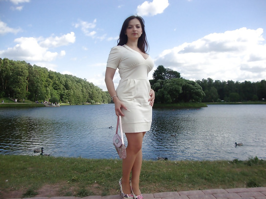 Пышная милфа показывает своё зрелое тело во всей красе – фото 15