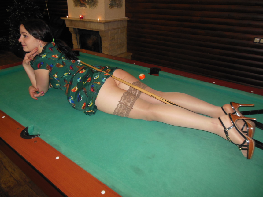 Шлюшка в массажном салоне и бильярдной — горячие фото – фото 9