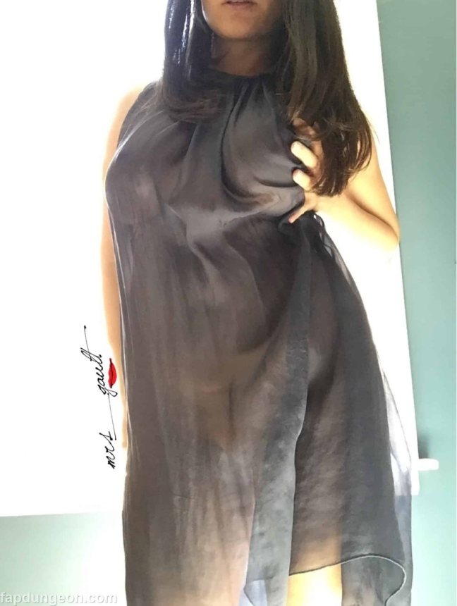 Эту сочную милфу так и хочется трахнуть — глаз не оторвать – фото 5