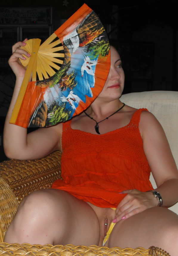 Жена путешествует и снимает эротику на память – фото 5