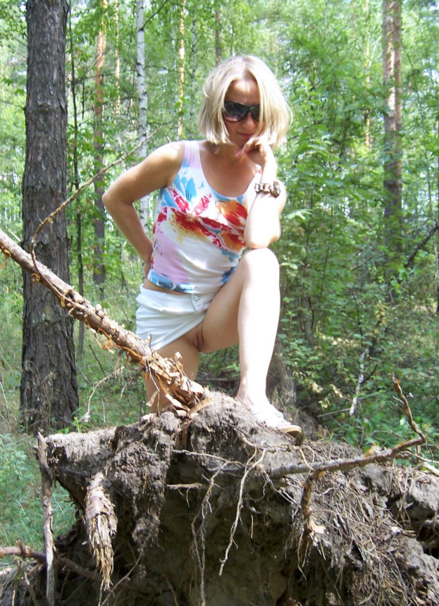 Моя стройная жена обожает позировать дома голой для меня – фото 4