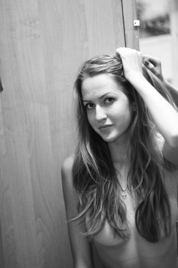 Молодая учительница сексуалка снялась прямо в классе и не только – фото 8