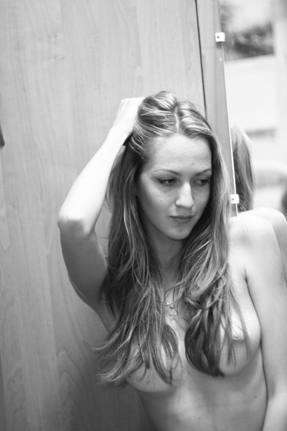 Молодая учительница сексуалка снялась прямо в классе и не только – фото 9