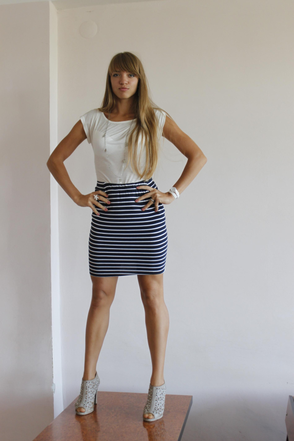 Молодая учительница сексуалка снялась прямо в классе и не только – фото 23