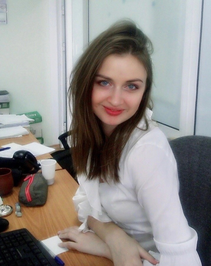 Фото Молодая с членом во рту — домашние фото обнажённой девушки