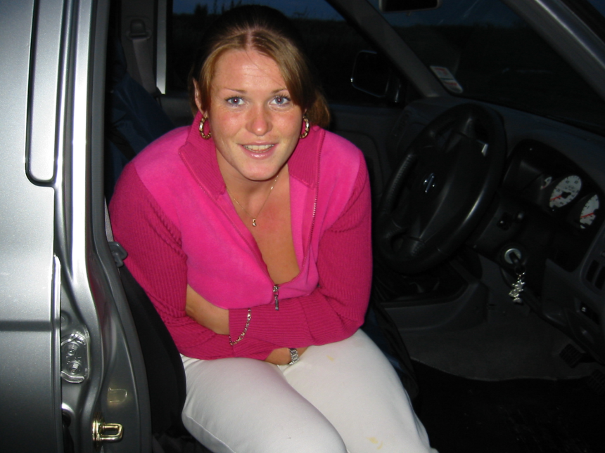 Рыжая зрелая баба трахается с мужиком с огромным хуем – фото 26