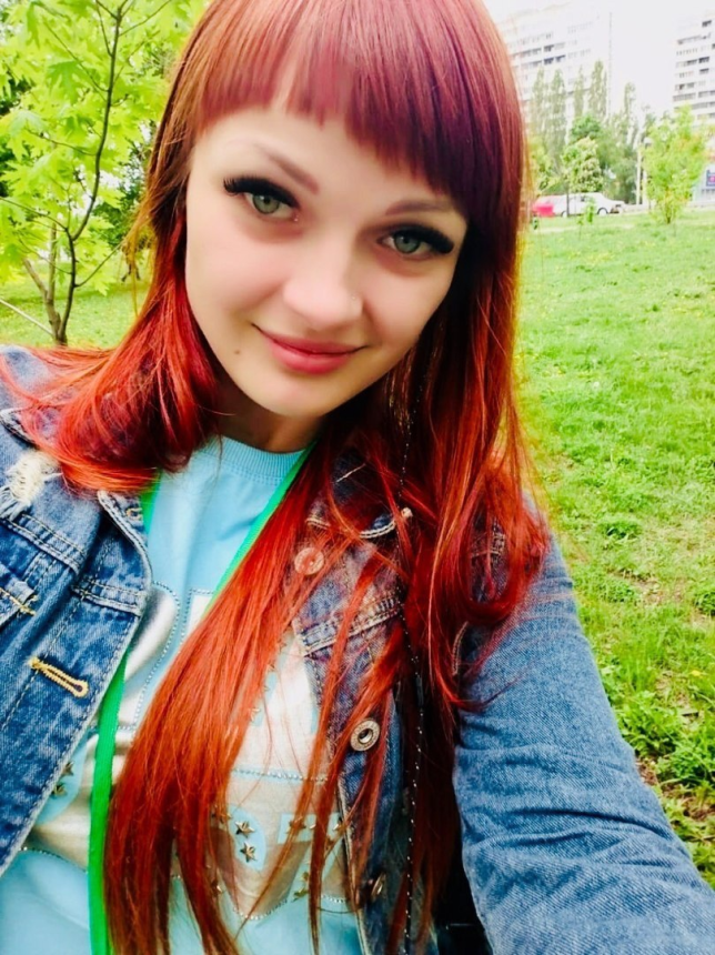 Рыжая девушка вставила себе фаллоимитатор крупным планом – фото 15